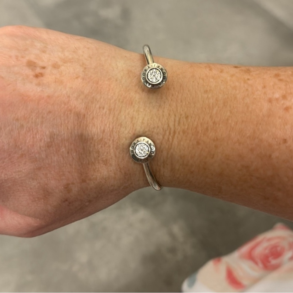 Pandora cuff